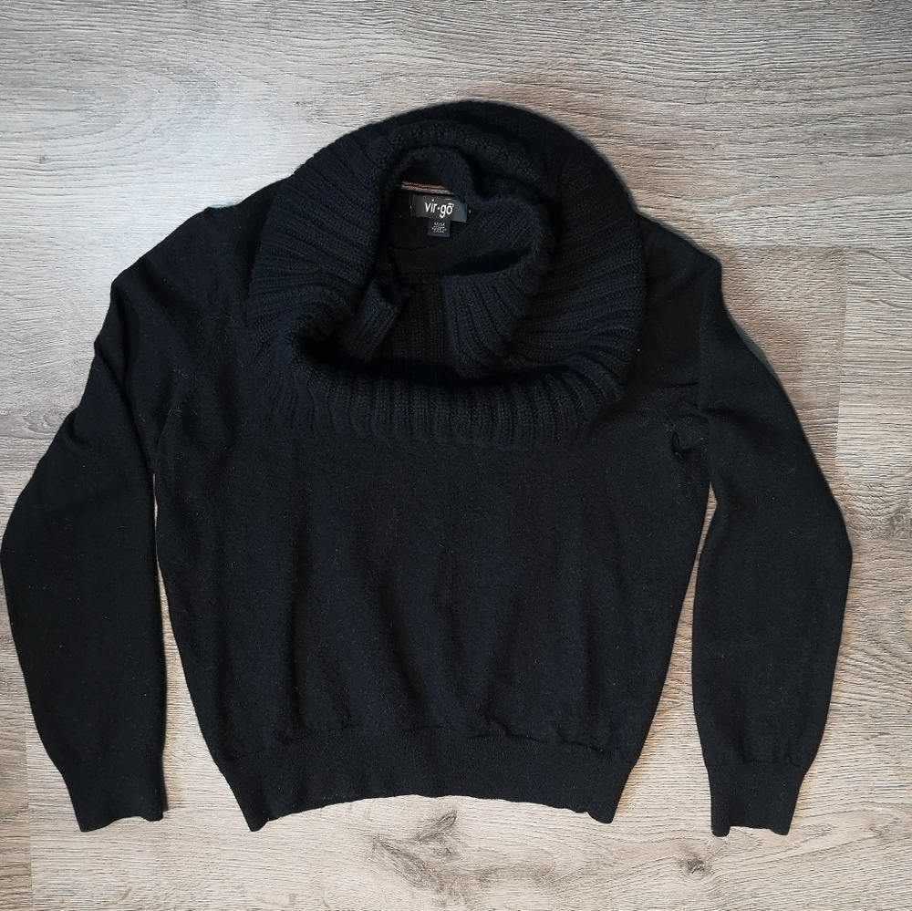 90s Vintage cropped Black shrunken Merino Sweater w/detachable turtleneck Collar